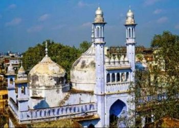 گیان واپی مسجد کیس: شیولنگ کے علاقے کو محفوظ رکھا جائے لیکن نماز نہ روکی جائے، سپریم کورٹ کا حکم