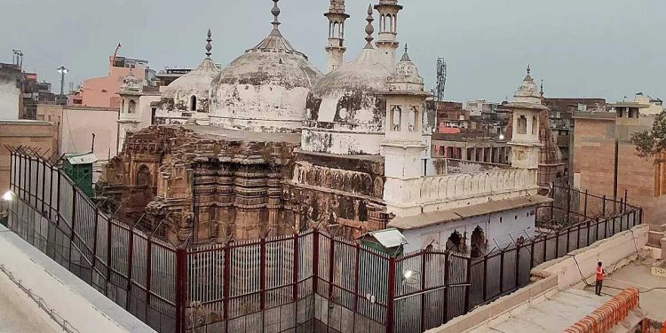 گیان واپی: منقسم سماج کا نقصان اٹھا چکا بھارت، اب اسےآگے اور نہ تقسیم کریں