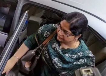 آئی اے ایس پوجا سنگھل گرفتار