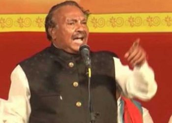 چھتیس ہزار مندر توڑ کر مسجدیں بنائی گئیں، واپس لیں گے، سابق ڈپٹی سی ایم کرناٹک