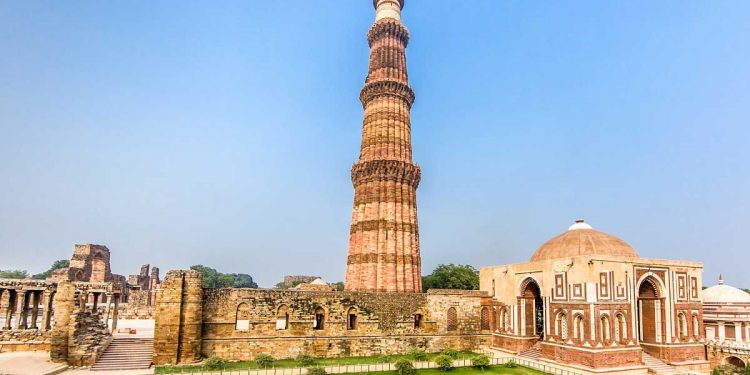 قطب مینار احاطہ میں نہیں پڑھیں جاسکے گی نماز: اے ایس آئی