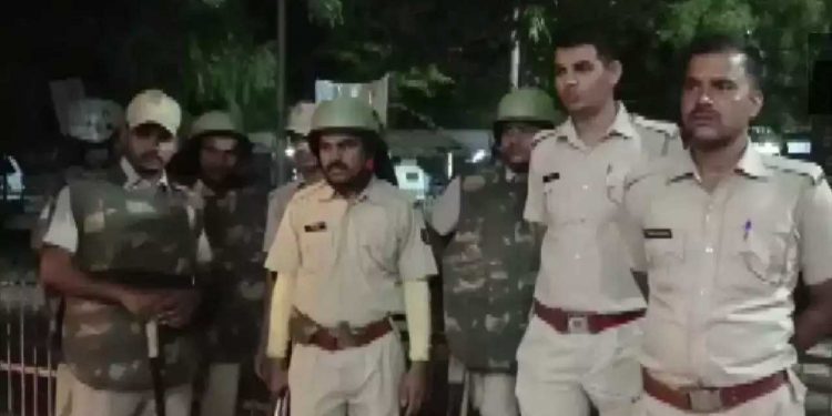 نوجوان کے قتل کے بعد بھیلواڑہ میں کشیدگی، انٹرنیٹ بند