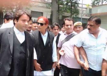 اکھلیش سے ناراضگی؟اعظم خاں پارٹی میٹنگ میں نہیں جائیں گے