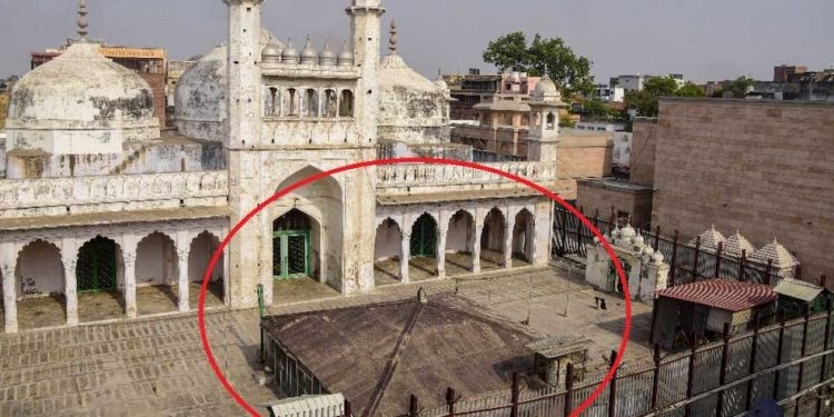 وضوخانہ پر لگے 9تالے ،سیکورٹی سی آر پی ایف کے حوالے