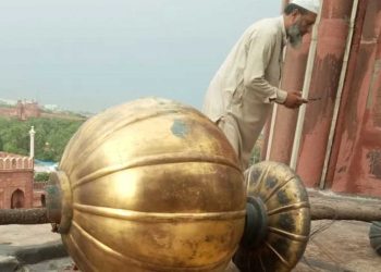آندھی طوفان میں جامع مسجد کے گنبد کو بھاری نقصان پہنچا