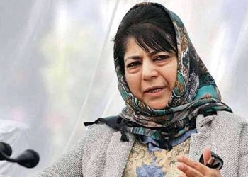 مساجد لینے سے مسائل حل ہوتے ہیں تو انہیں لینے دیں: محبوبہ