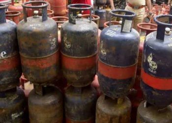 سلنڈر کی قیمت میں 100روپے کا اضافہ