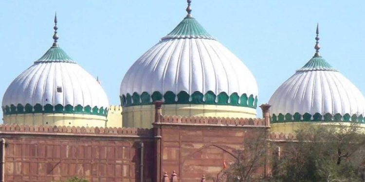 متھرا کی شاہی عیدگاہ سیل کرنے کی مانگ عدالت پہنچی