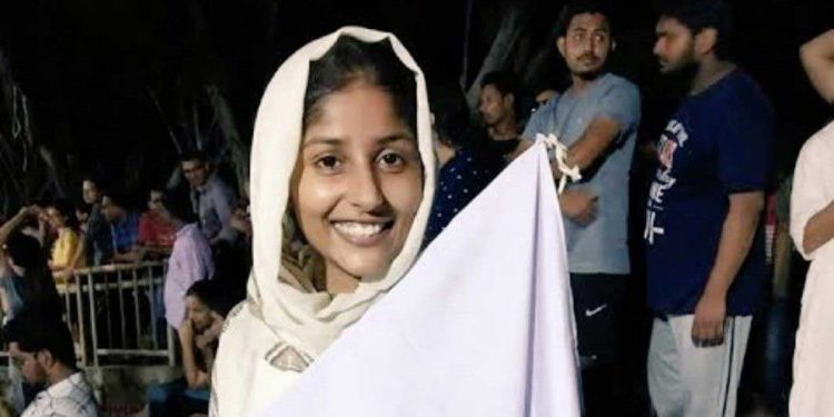 کون ہے آفرین فاطمہ، جن کے گھرکو پریاگ راج میں منہدم کیا گیا؟