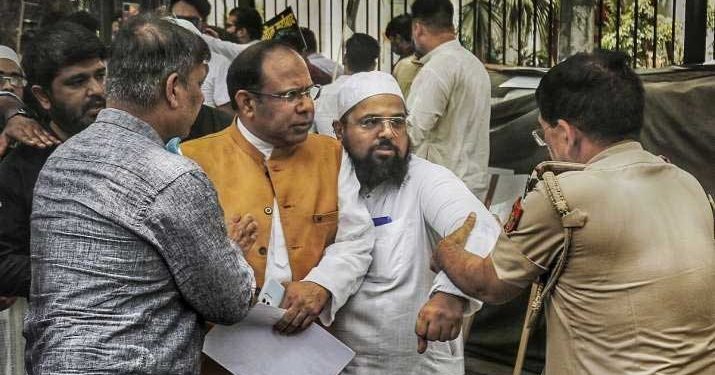 گرفتاری سے ہمارے حوصلےنہیں ٹوٹیں گے:کلیم الحفیظ
