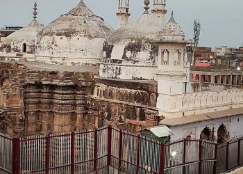 گیان واپی مسجد تنازع کی سماعت کرنے والے جج کا تبادلہ