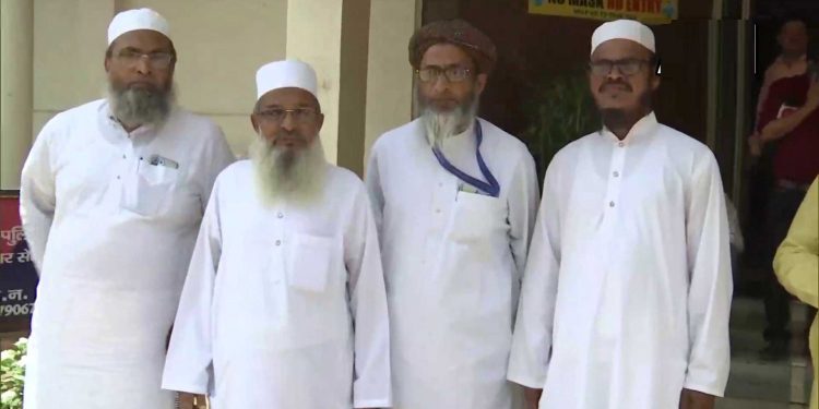 اپنے شہریوں سےغیر ملکی دشمن جیسا سلوک افسوس ناک :مولانا حکیم الدین قاسمی