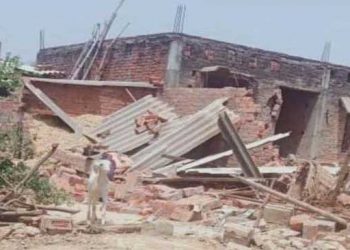 پرتاپ گڑھ: جمعیۃ کے وفد کی انہدامی کارروائی کے شکار کنبوں سے ملاقات، ہر ممکن مدد کی یقین دہانی