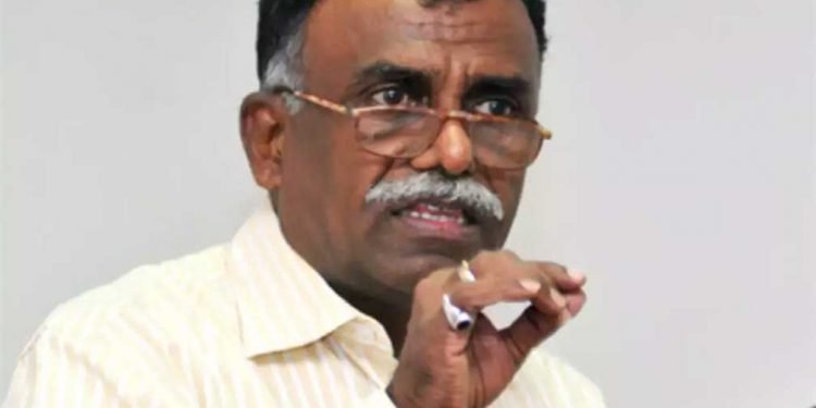 کون ہیں آر بی شری کمار،کیوں ہوا سرکار سے ٹکراؤ