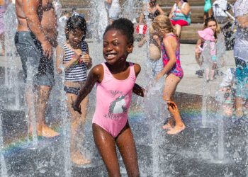 امریکہ: درجہ حرارت 100 ڈگری تک پہنچنے کا خدشہ! انتباہ جاری