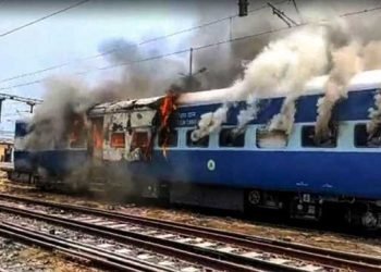 اگنی پتھ تشدد: 1000 کروڑ کی ریل املاک تباہ: 1.5 لاکھ مسافر پھنسے ہوئے، 70 کروڑ روپے واپس کرنے پڑے