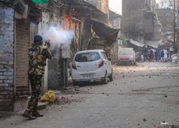 کانپور تشدد: ویڈیو کے باوجود یک طرفہ گرفتاریاں، ایف آئی آر درج کرنے والوں پر ہی چھاپے