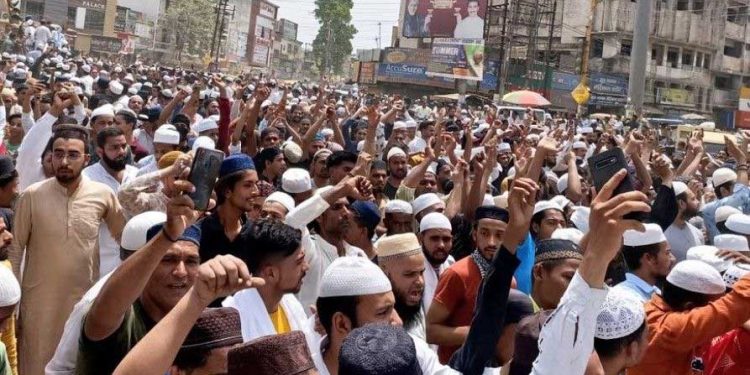نماز جمعہ کے بعد دہلی یوپی میں زبردست مظاہرے،نوپور کے گرفتاری کا مطالبہ