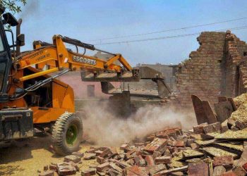 یواین کے خصوصی مندوبین کے احتجاجی خط کے باوجود بلڈوزر چلا