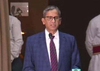 "ٹی وی ڈیبیٹ پر کنگارو عدالتیں ملک کو پیچھے لے جارہی ہیں” چیف جسٹس آف انڈیا
