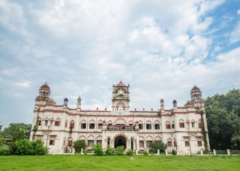 پٹنہ کے تاریخی  سلطان پیلیس گرانے کے فیصلہ سے عوام سخت ناراض