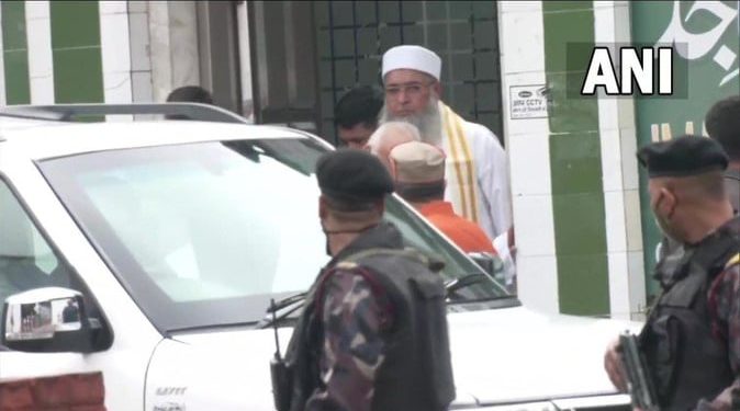 عمیرالیاسی سے ملنے مسجد پہنچے بھاگوت