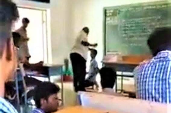 یوپی :سورن ٹیچر نے بایک چھونے پر دلت بچے کو بے رحمی سے مارا