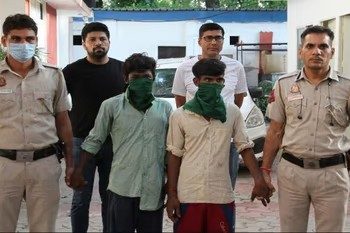 چھ سالہ بچے کا گلاکاٹا،خون ہاتھوں میں لے کر بھگوان شیو کو چڑھایا ،دہلی میں بھیانک واردات