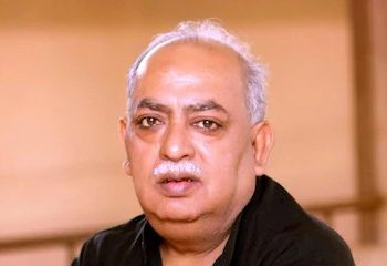 پسماندہ مسلمانوں کے نام پر سیاست سے  منور رانا  برہم