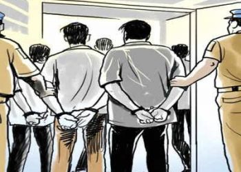 گستاخانہ پوسٹ پر گونڈا میں کشیدگی،ملزم کے گھر پر مبینہ پتھراؤ، گستاخ رکی سمیت25گرفتار