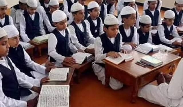 کرناٹک میں بند ہوں گے مدارس؟سرکارنے سرگرمیوں کی رپورٹ طلب کی