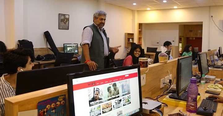 دہلی پولیس نےدی وائر کے ایڈیٹروں سے 16ڈیوائس ضبط کیے