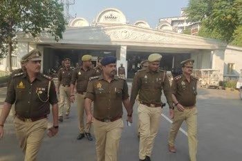 سہارا مشکل میں ،سبرت راۓ کی گرفتاری کے لیے پولیس کے چھاپے،عدالت نے ایک ہفتے کی روک لگائ