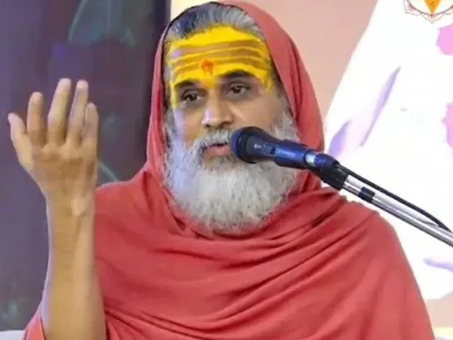 Vishudhanand Maharaj controversial remark reactions