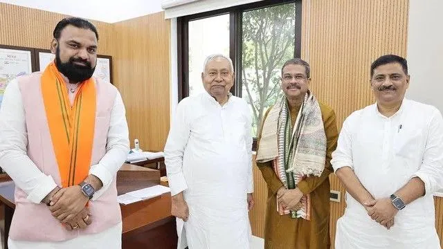 Nitish Kumar and Chirag Paswan NDA seat sharing