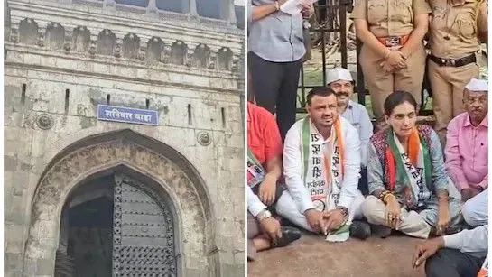 Pune namaz controversy